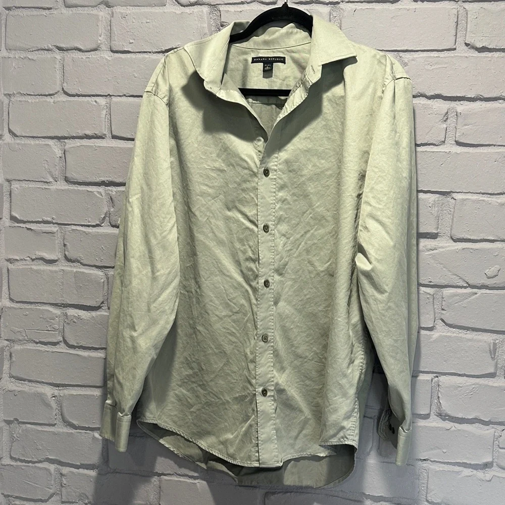 NWOT BANANA REPUBLIC Men's Light Green Button-Up Shirt size L